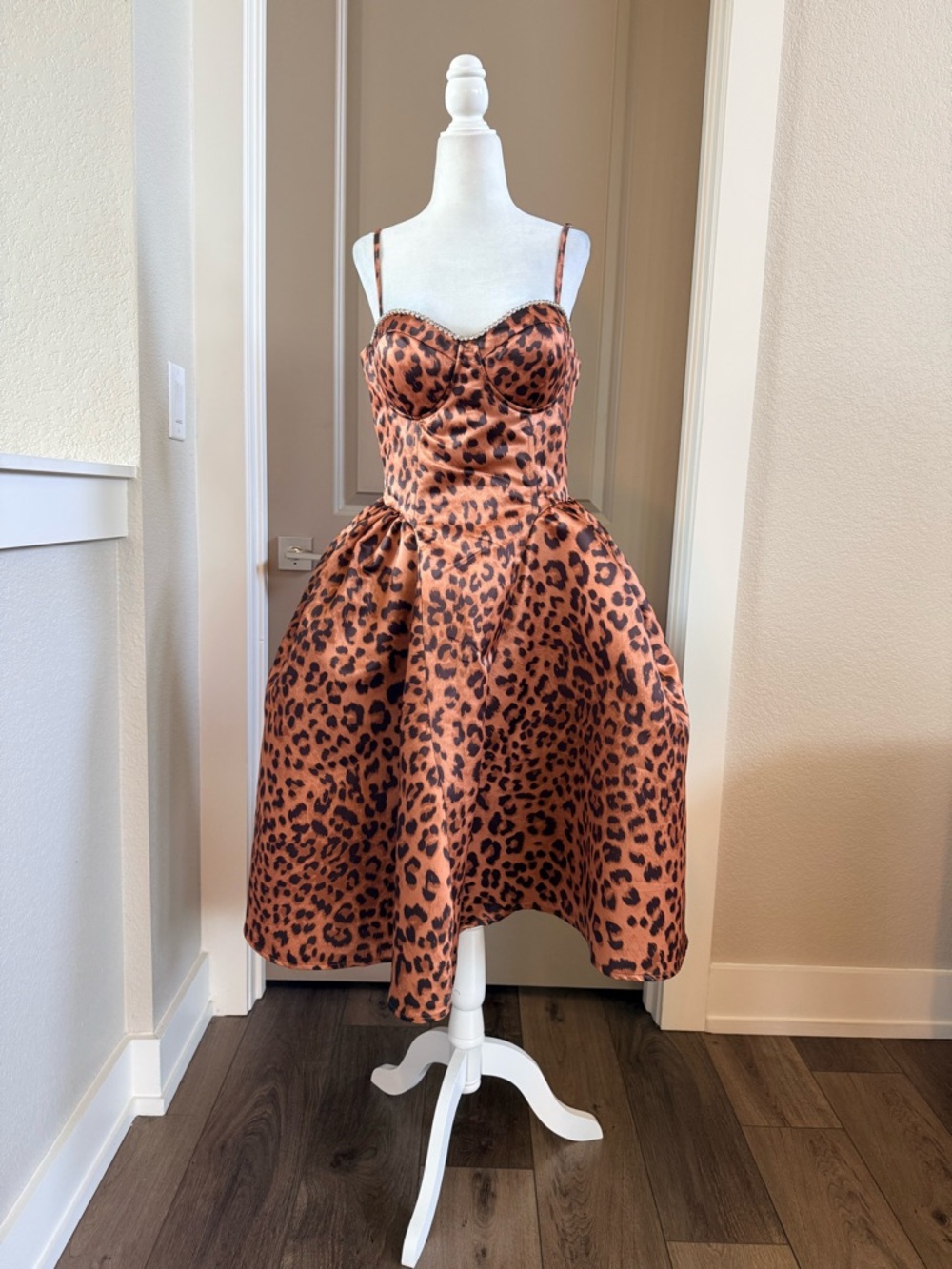 Fashion Nova Luxe Leopard Print Midi Dress NWOT